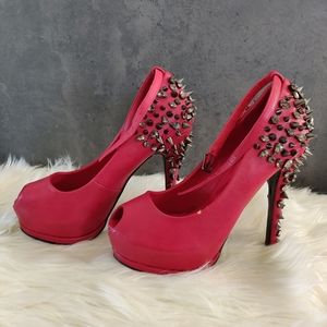 LAST CHANCE 🎉 Studded Peep Toe Heels